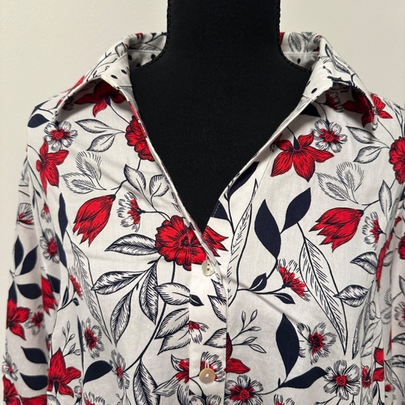 *FOXCROFT* Plus White x Red Floral Wrinkle-Free Button Down Shirt Size 20W - Picture 2 of 8